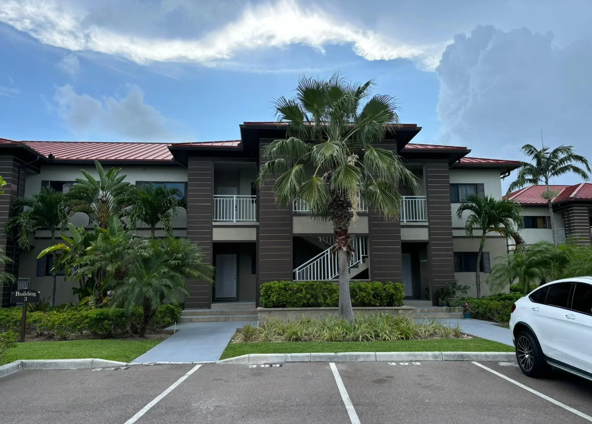 303 Venetian West located in western New Providence