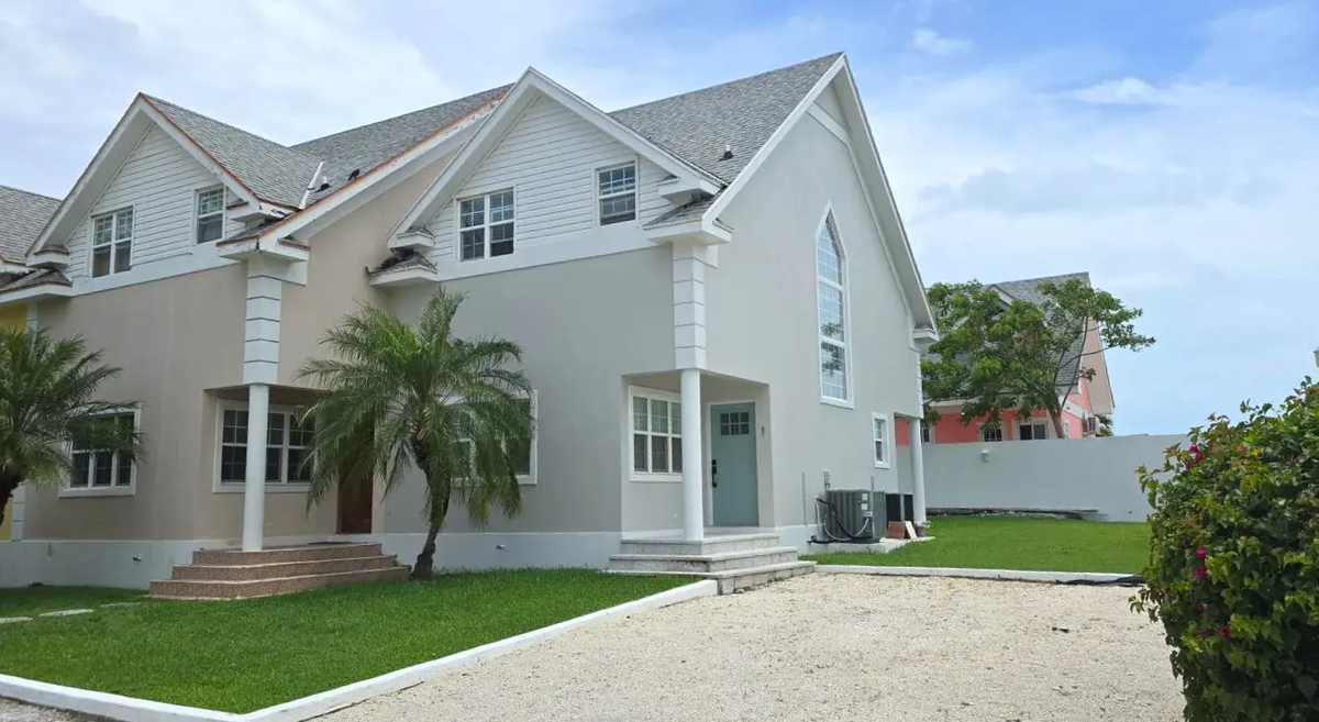 Unit 1, Twynam Heights