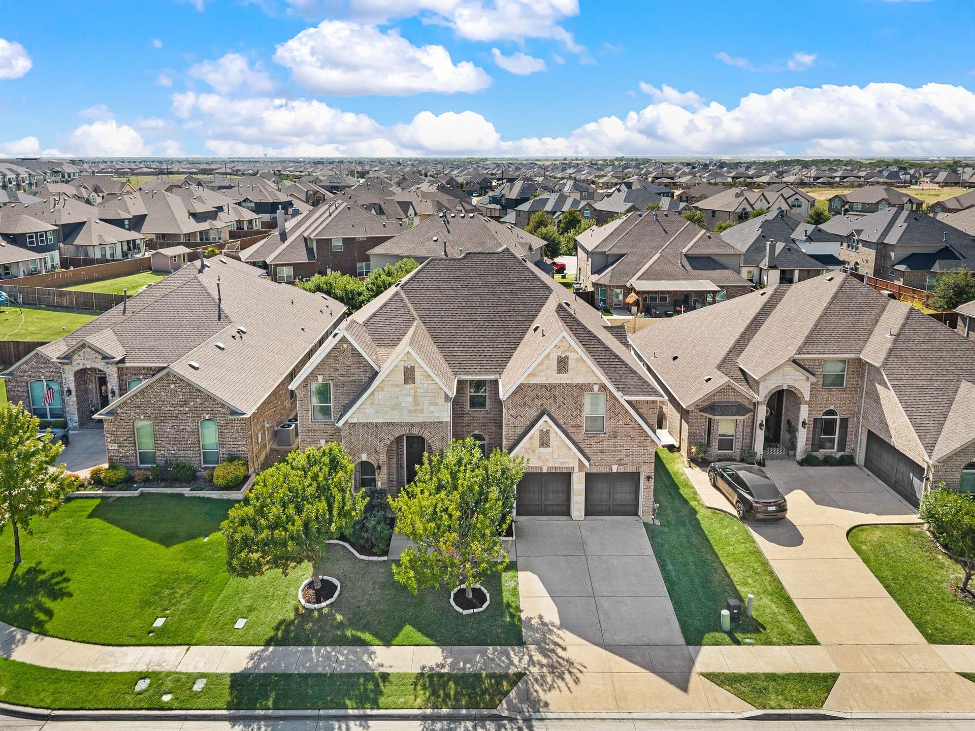 Exterior view of 4201 Rainwater Creek Way in Celina, Texas