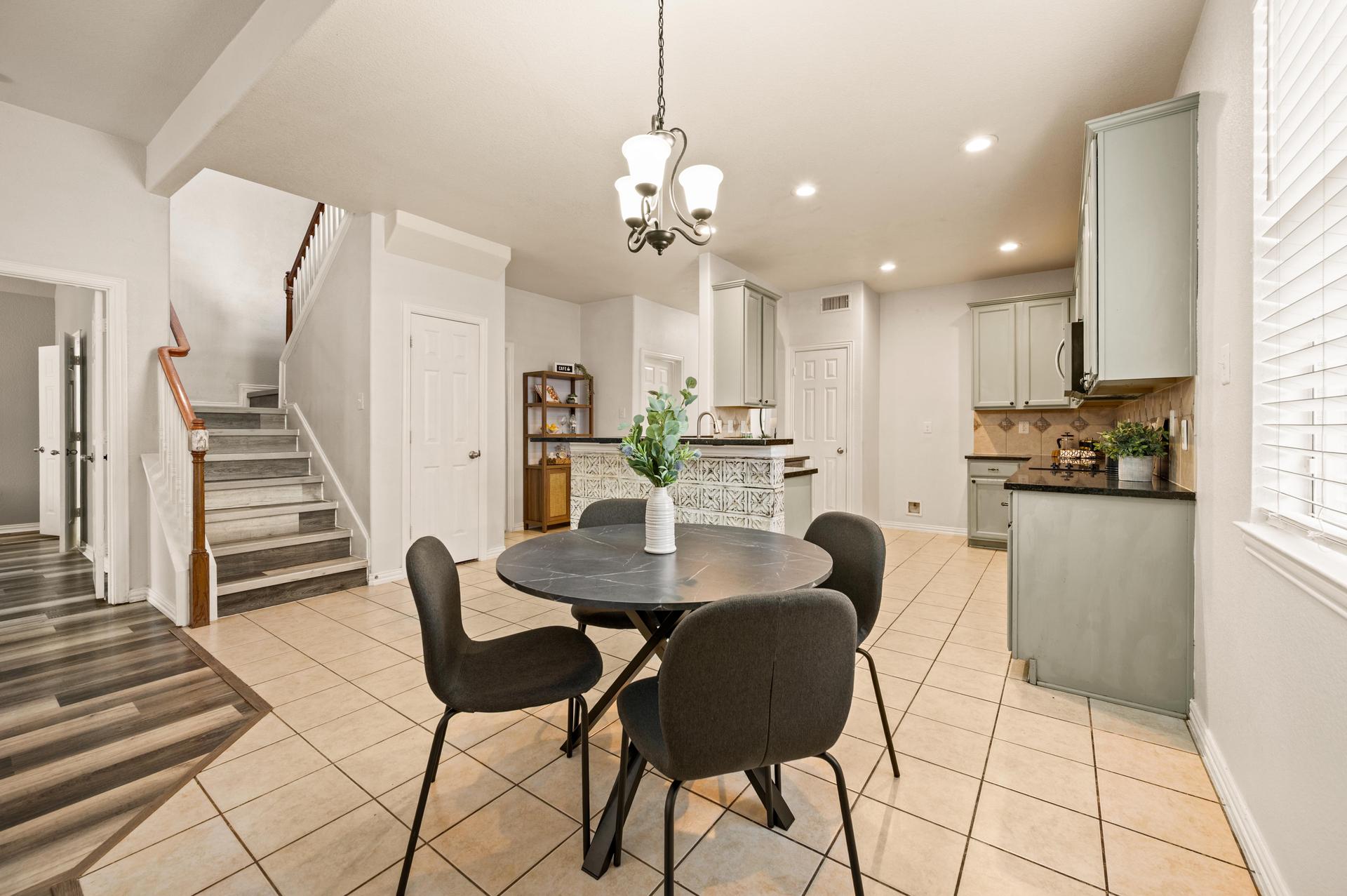 Breakfast Area at 4952 Paddock Drive
