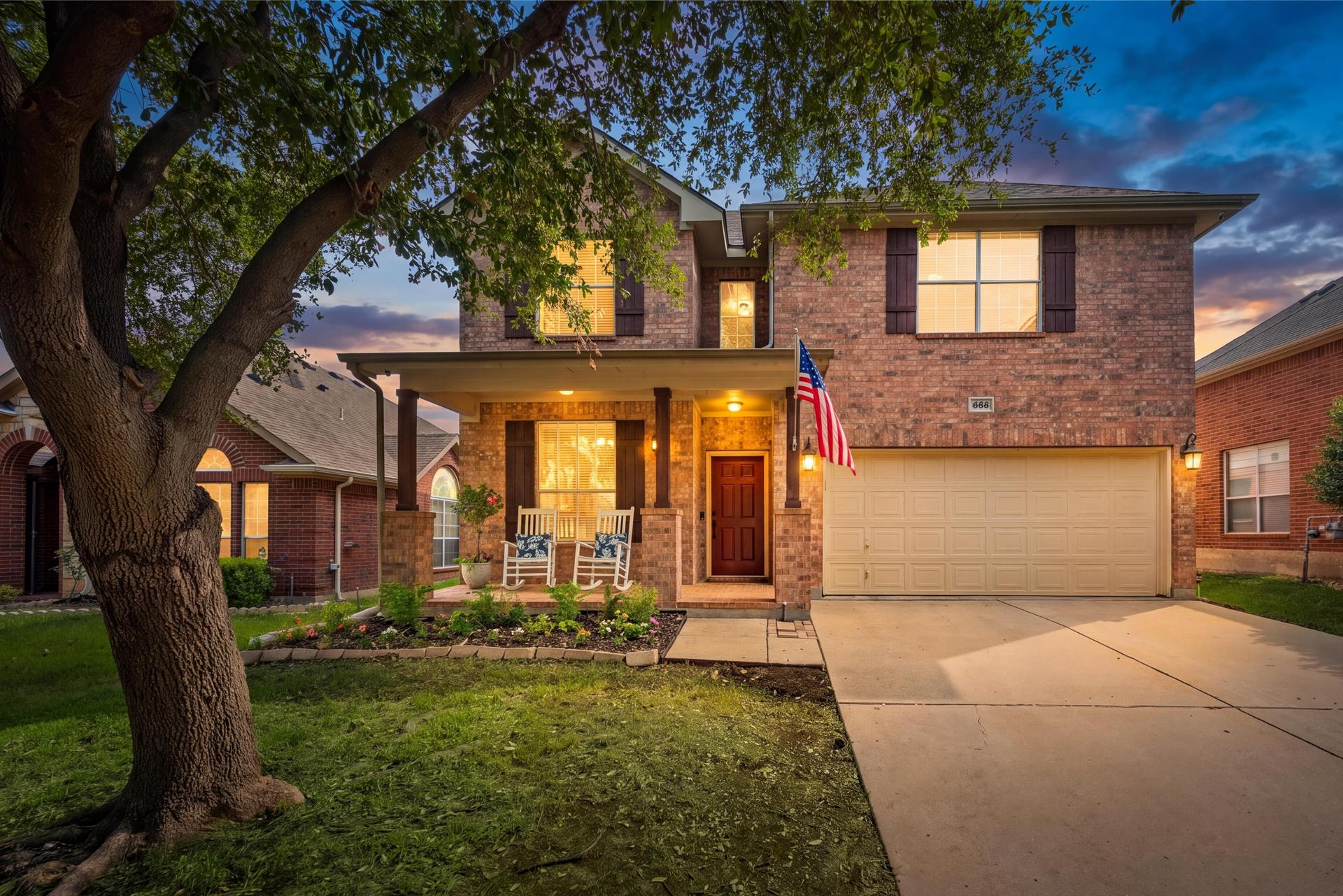 Brick front exterior of 4952 Paddock Drive in Fort Worth, Texas